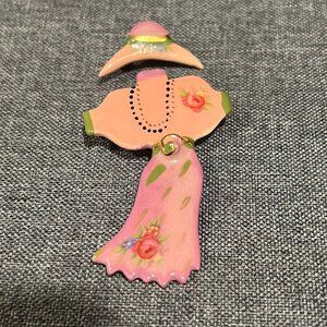 Hand-Painted Porcelain Brooch – 2-Piece Dress & Hat, Pink Floral Romantic Brooch